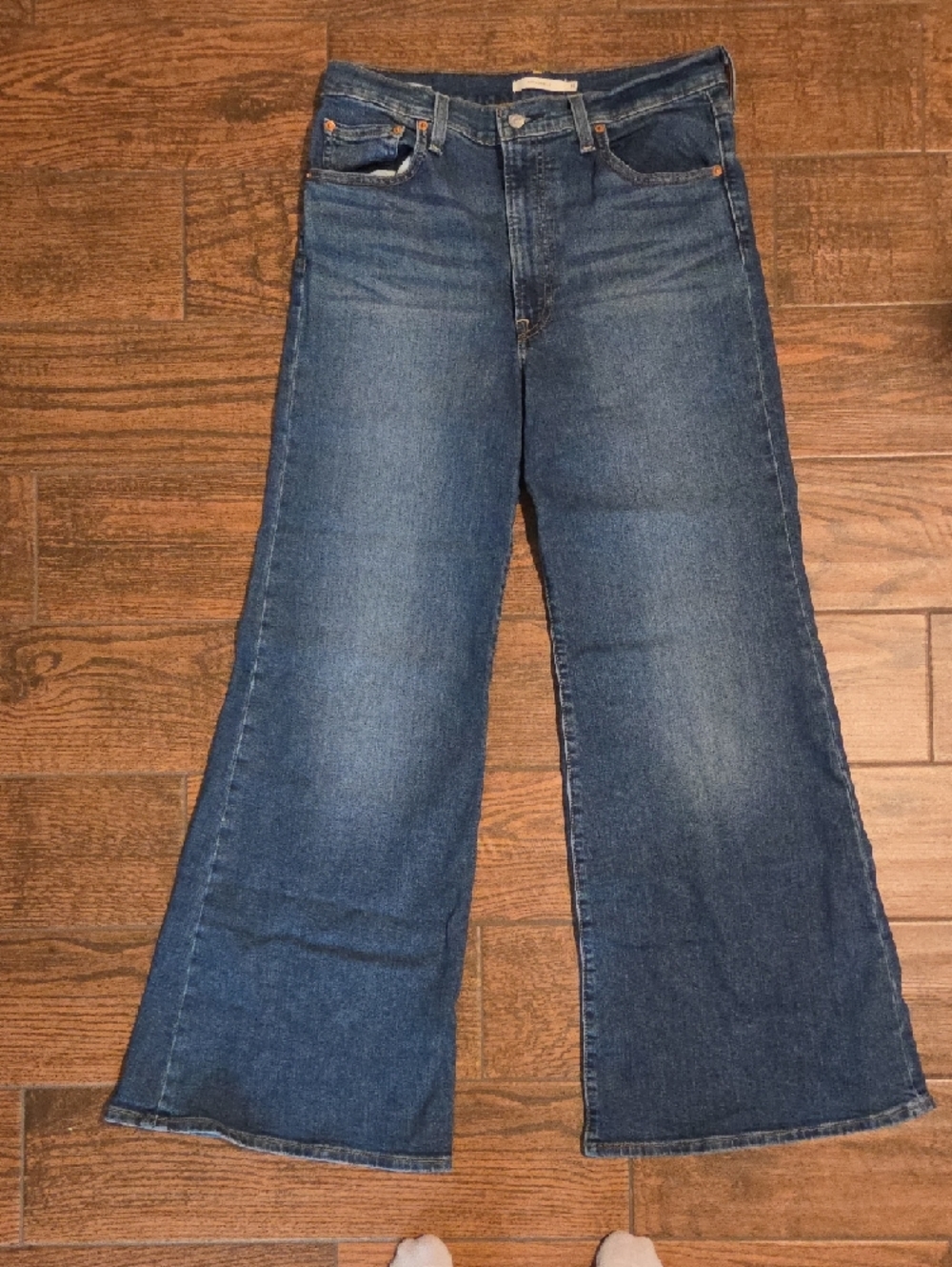 Levi's Ribcage Bell Jeans - Indigo Blue Denim - Picture 4 of 8